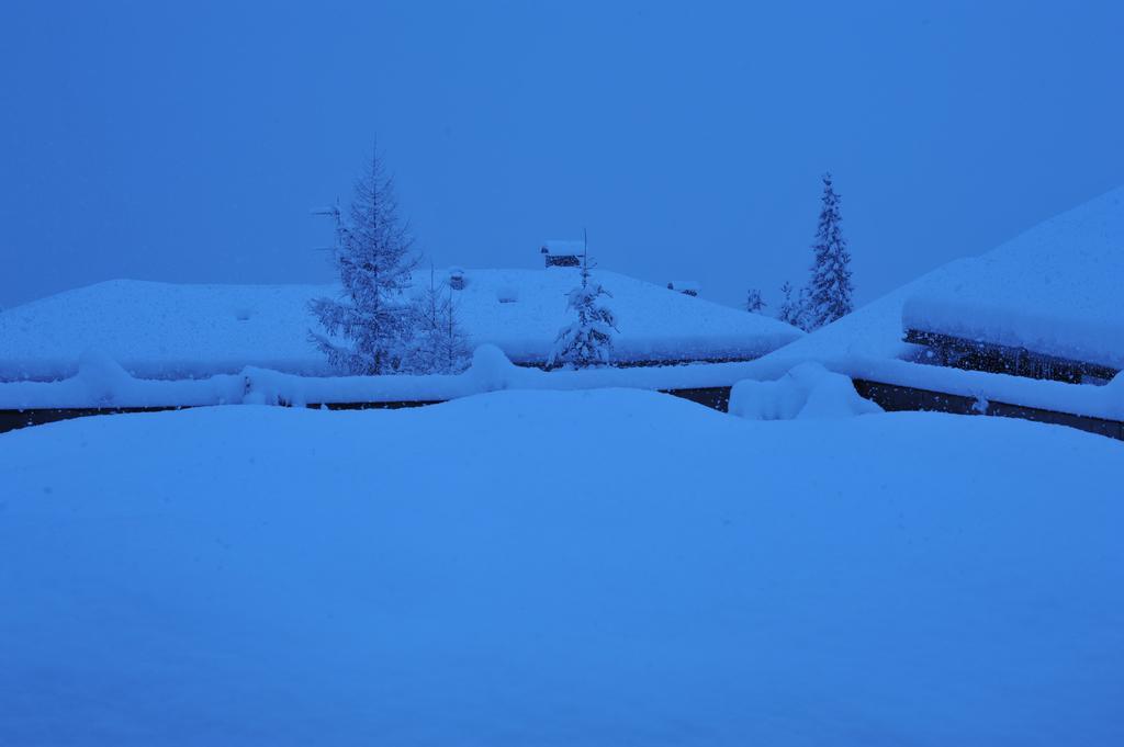 Hotel Garni Carpe Diem วีโก ดี ฟาสซา ภายนอก รูปภาพ
