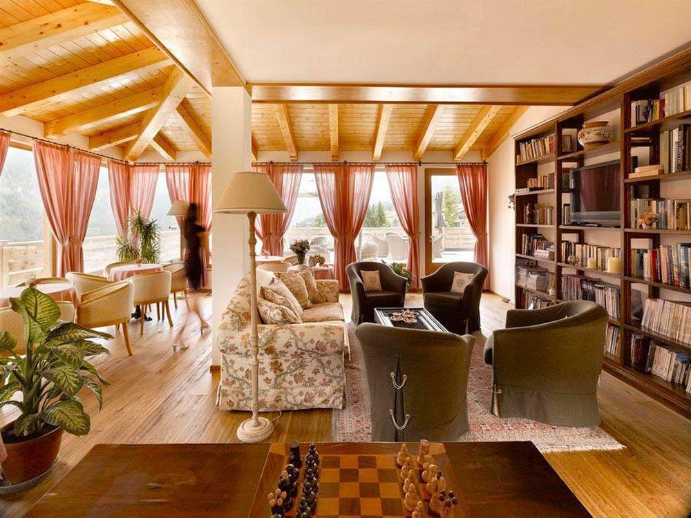 Hotel Garni Carpe Diem วีโก ดี ฟาสซา ภายนอก รูปภาพ