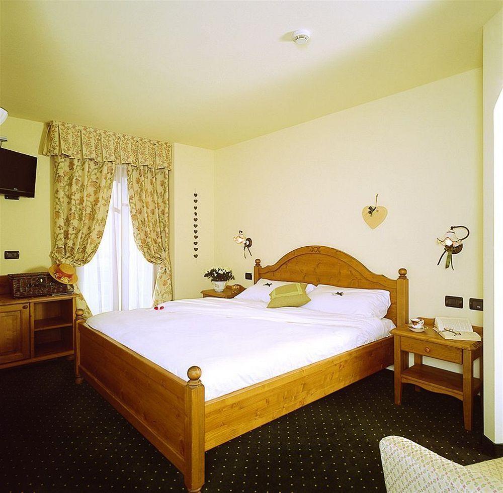 Hotel Garni Carpe Diem วีโก ดี ฟาสซา ภายนอก รูปภาพ