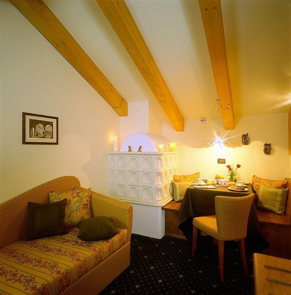 Hotel Garni Carpe Diem วีโก ดี ฟาสซา ภายนอก รูปภาพ