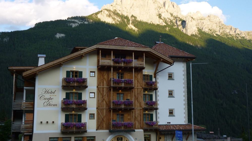 Hotel Garni Carpe Diem วีโก ดี ฟาสซา ภายนอก รูปภาพ